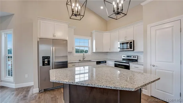 $689,000 | 1014 Enclaves Lane, Lake Ozark, MO 65049