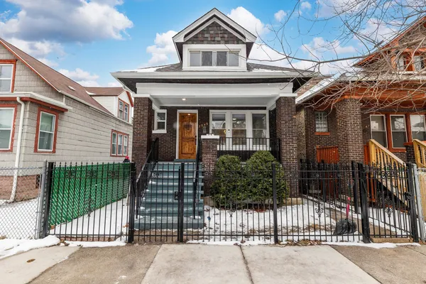 $359,999 | 7545 South Rhodes Avenue, Chicago, IL 60619