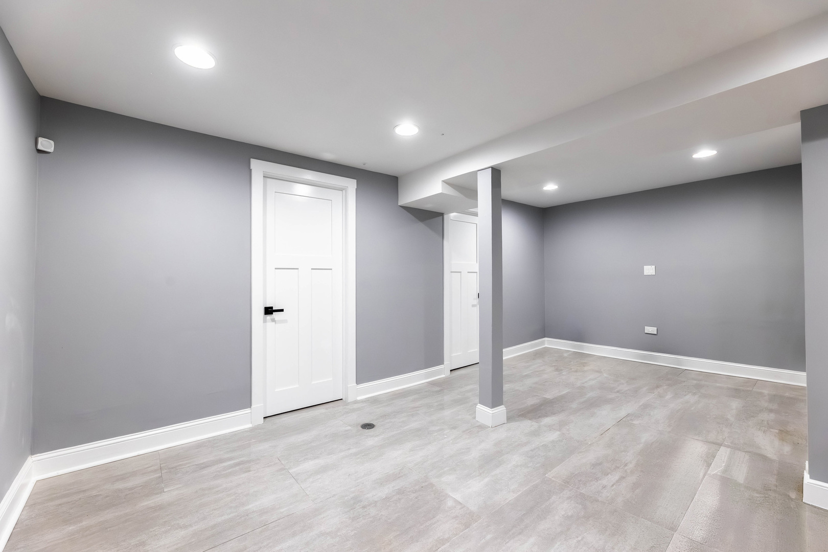 7545 South Rhodes Avenue Chicago, IL 60619 - Photo 14 of 21