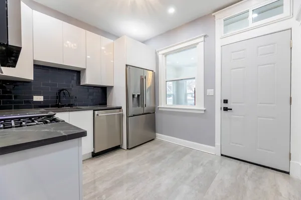 $359,999 | 7545 South Rhodes Avenue, Chicago, IL 60619