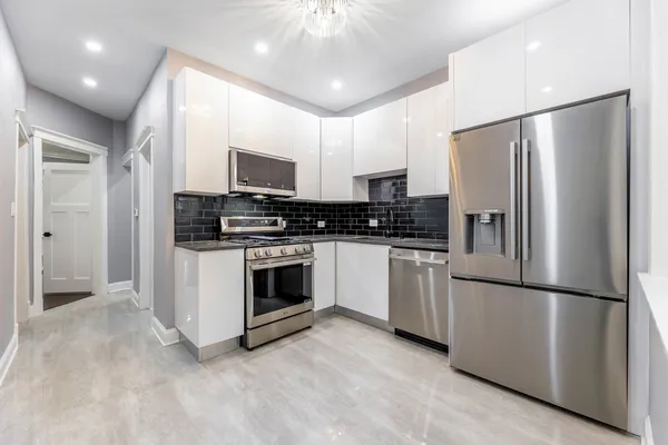 $359,999 | 7545 South Rhodes Avenue, Chicago, IL 60619