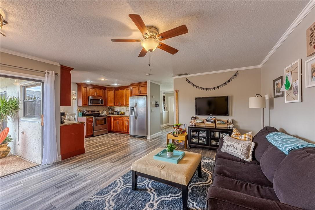 9203 Edgemont Lane Boca Raton, FL 33434 - Photo 16 of 52 Wood planks throughout