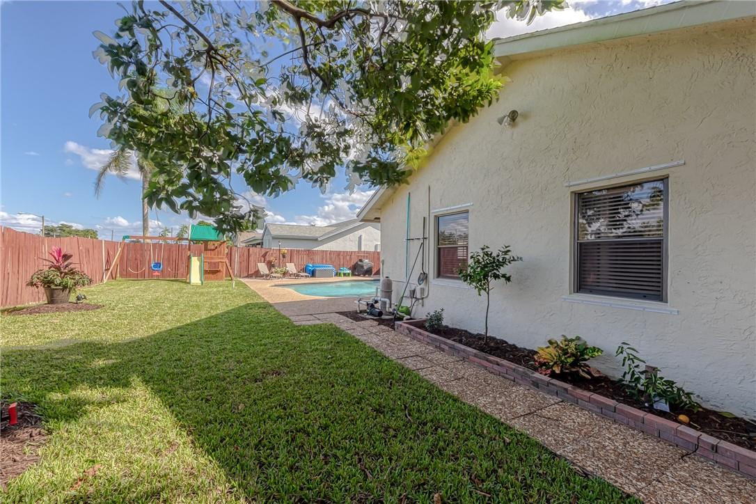 9203 Edgemont Lane Boca Raton, FL 33434 - Photo 39 of 52 Photo 41
