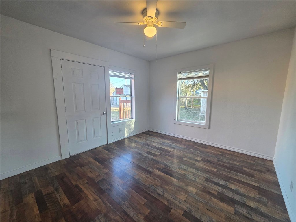 709 East Caesar Avenue Kingsville, TX 78363 - Photo 13 of 15