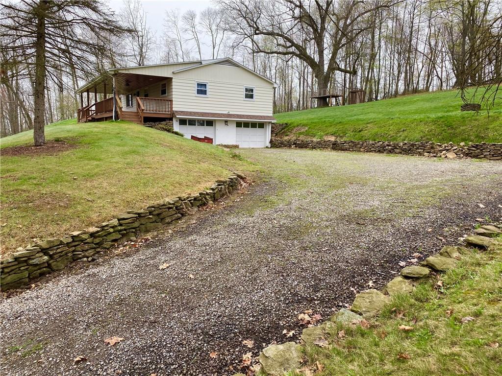 201 Myers Road Vandergrift, PA 15690 - Photo 3 of 25