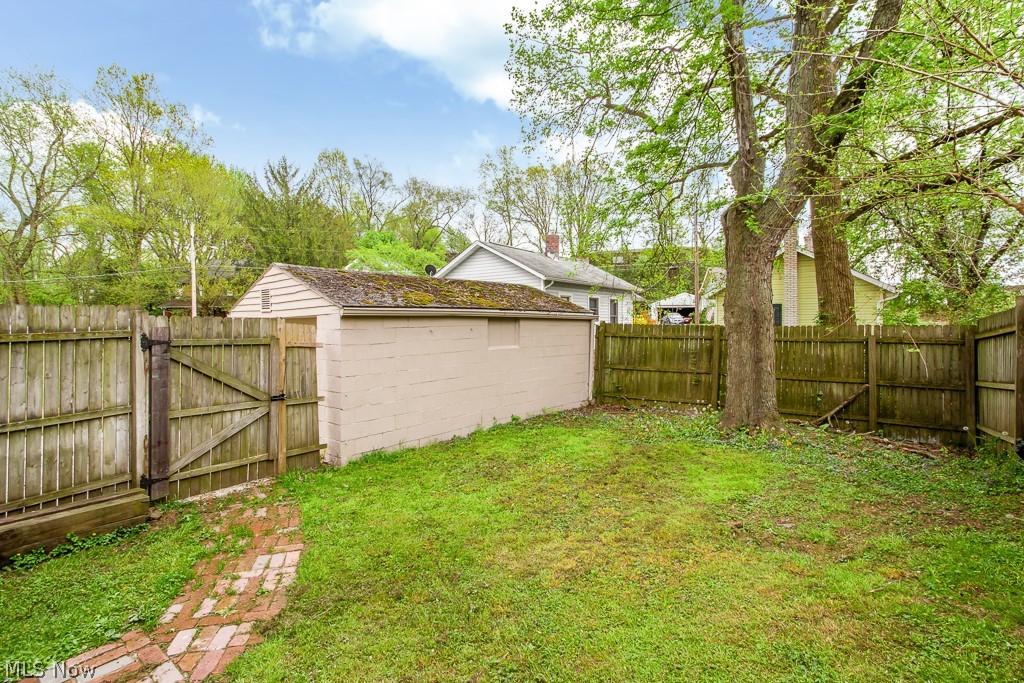 1826 Ferndale Road Northwest Canton, OH 44709 - Photo 24 of 28 Gallery Image 24