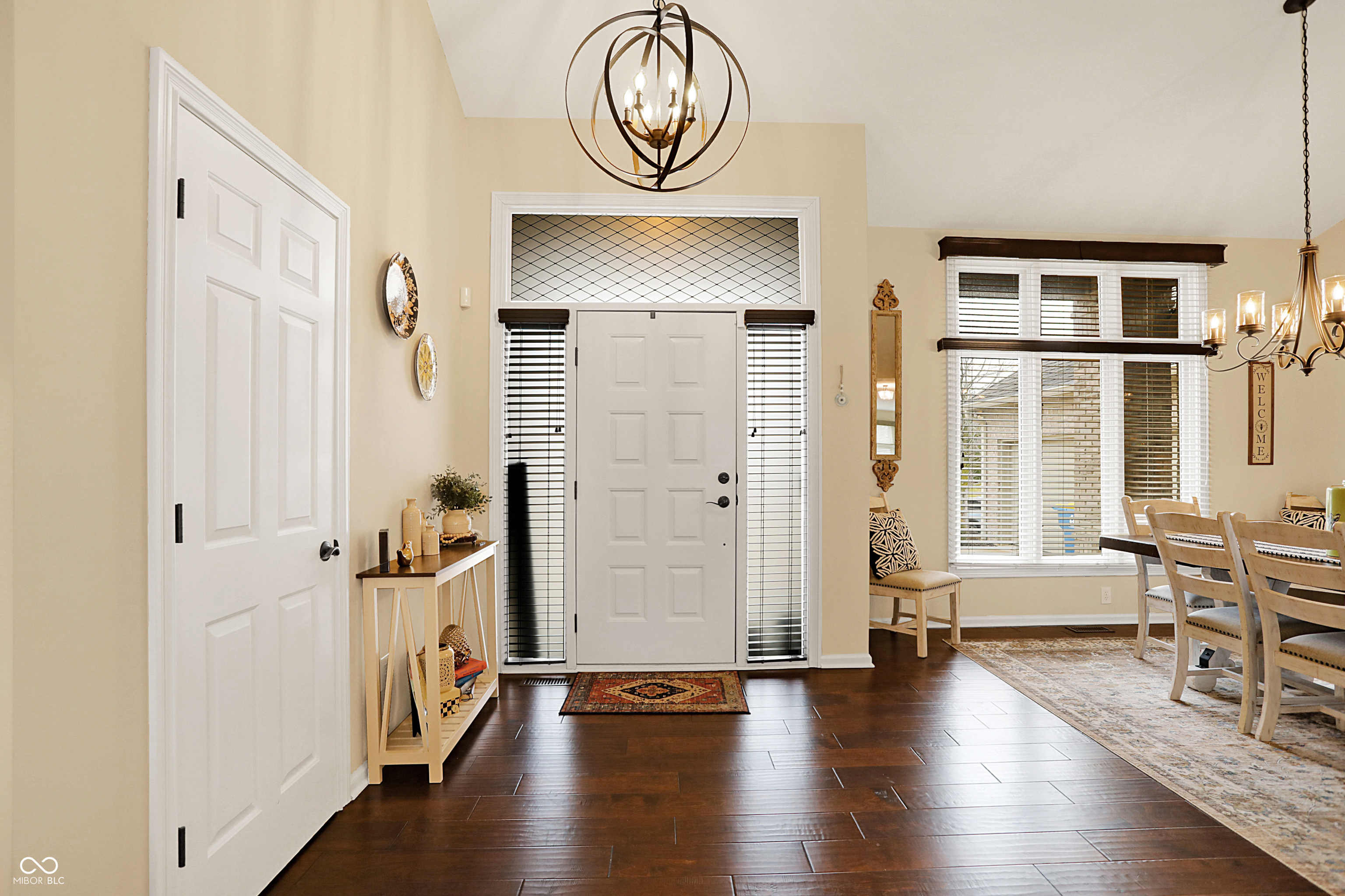 11860 Pebblepointe Pass Carmel, IN 46033 - Photo 4 of 50