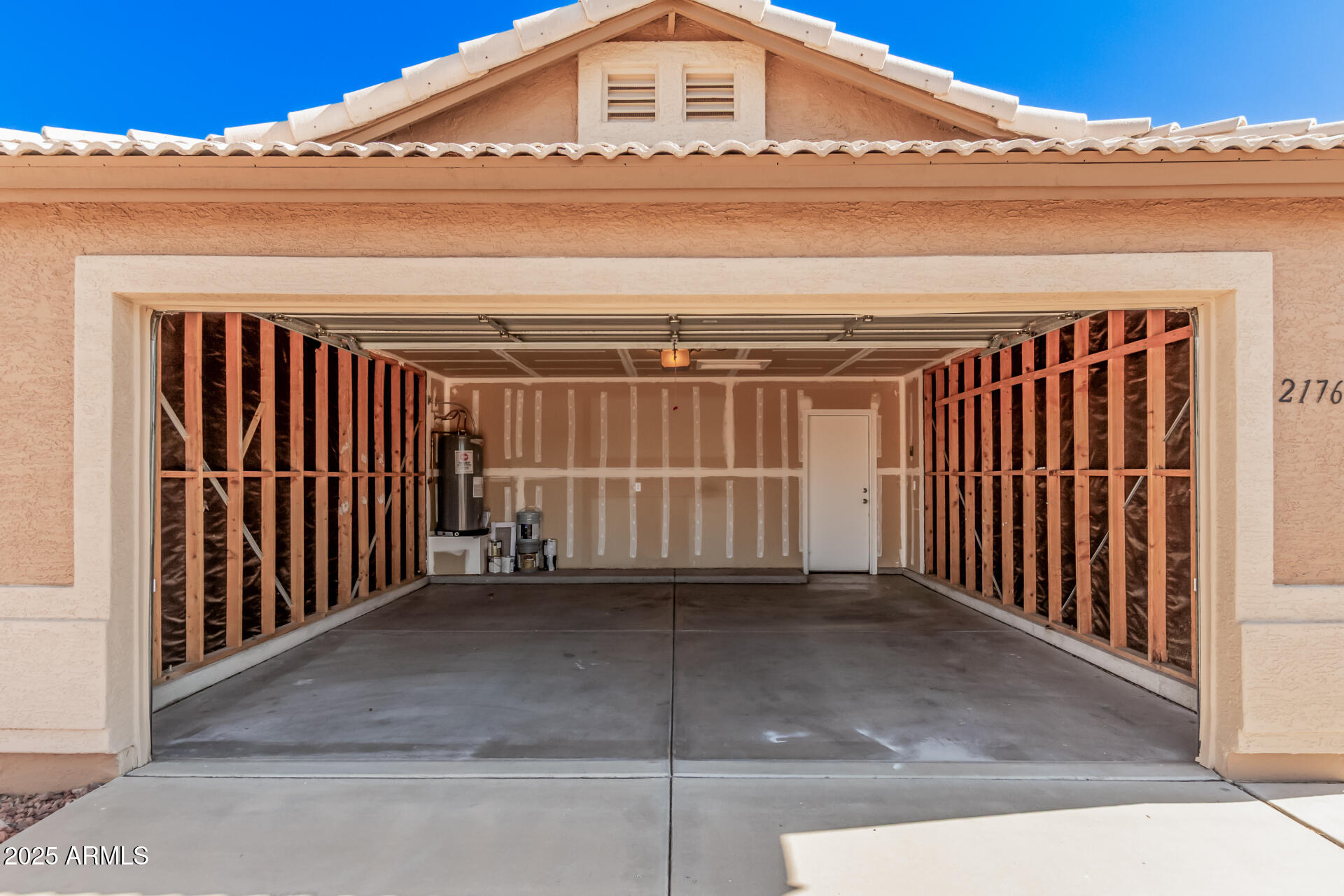 2176 West 20th Avenue Apache Junction, AZ 85120 - Photo 28 of 30 a view of a balcony