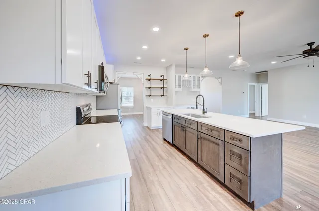 $3,100 | 742 Vista Del Sol Lane, Panama City, FL 32404