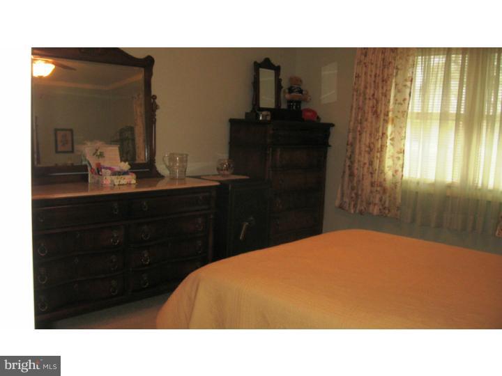 528 River Drive Riverside, NJ 08075 - Photo 12 of 24 Bedroom - Main