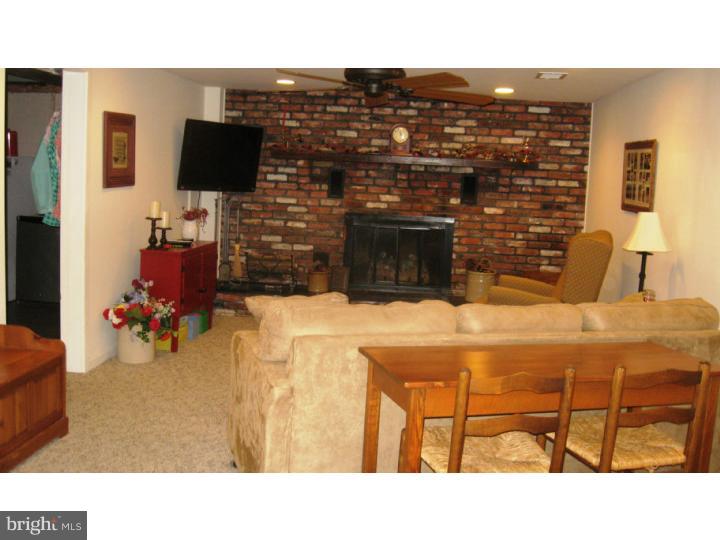 528 River Drive Riverside, NJ 08075 - Photo 18 of 24 Family Room