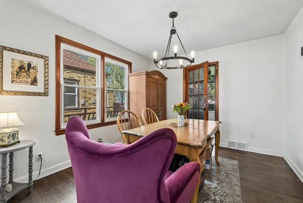 $350,000 | 617 Lavoie Avenue, Elgin, IL 60120