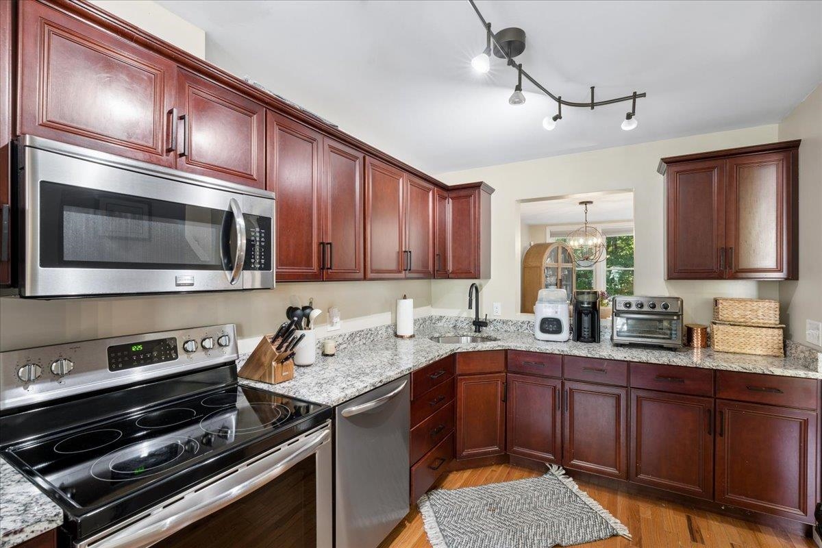 76 Cherry Hollow Road Nashua, NH 03062 - Photo 5 of 55 Gallery Image 5