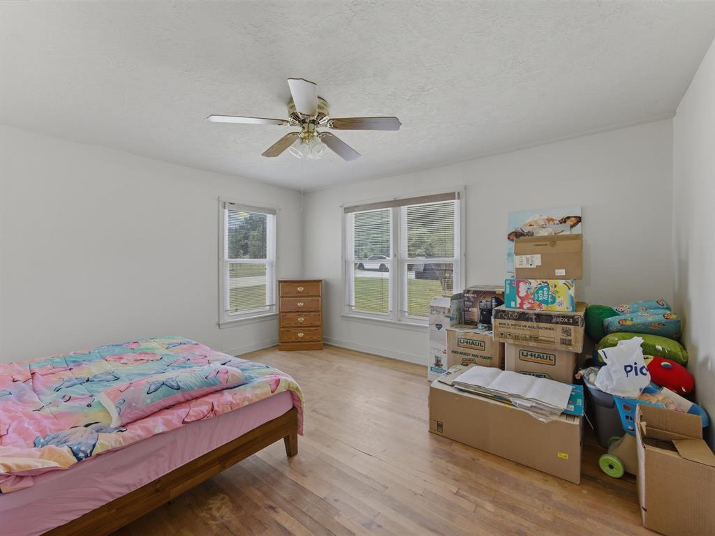 381 Bynum Road Bowie, TX 76230 - Photo 16 of 40