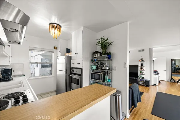 $319,000 | 4065 Ursula Avenue, Unit 6, Los Angeles, CA 90008