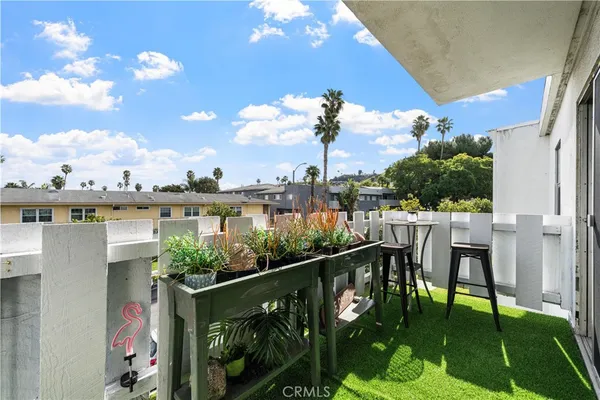 $319,000 | 4065 Ursula Avenue, Unit 6, Los Angeles, CA 90008