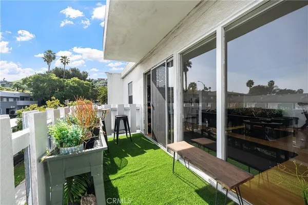 $319,000 | 4065 Ursula Avenue, Unit 6, Los Angeles, CA 90008