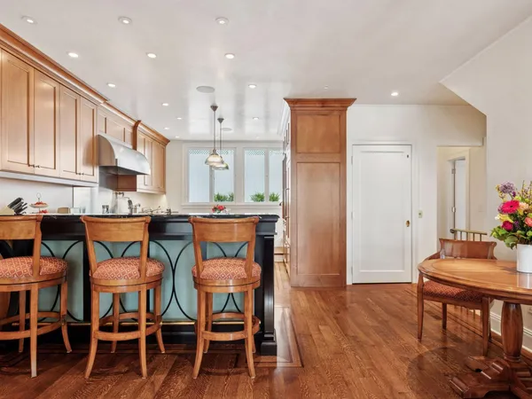 $2,175,000 | 2683 Lake Of The Isles Parkway East, Minneapolis, MN 55408