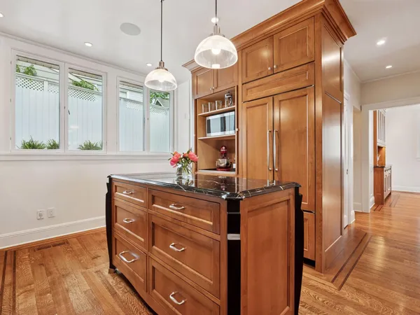 $2,175,000 | 2683 Lake Of The Isles Parkway East, Minneapolis, MN 55408