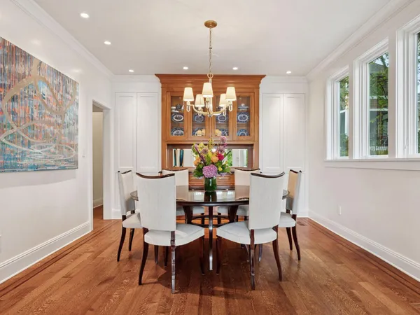 $2,175,000 | 2683 Lake Of The Isles Parkway East, Minneapolis, MN 55408