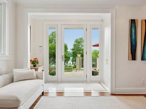 $2,175,000 | 2683 Lake Of The Isles Parkway East, Minneapolis, MN 55408