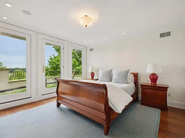 $2,175,000 | 2683 Lake Of The Isles Parkway East, Minneapolis, MN 55408