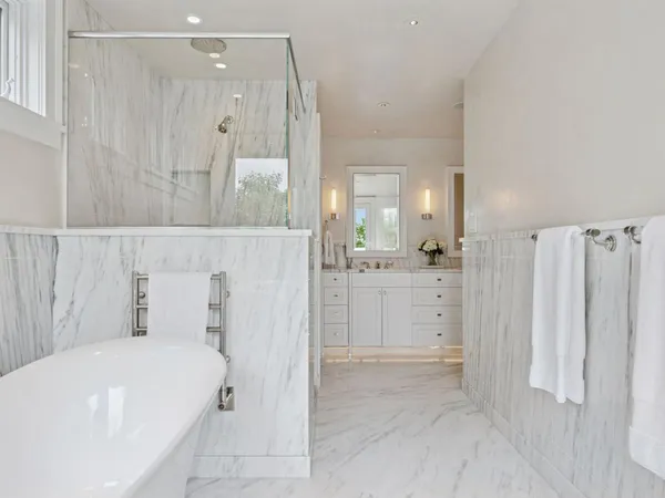 $2,175,000 | 2683 Lake Of The Isles Parkway East, Minneapolis, MN 55408