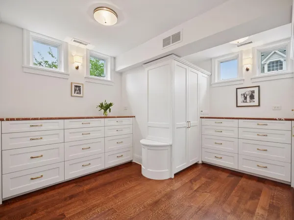 $2,175,000 | 2683 Lake Of The Isles Parkway East, Minneapolis, MN 55408