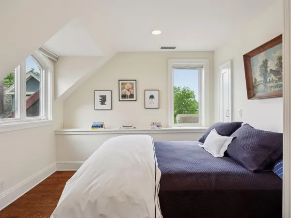 $2,175,000 | 2683 Lake Of The Isles Parkway East, Minneapolis, MN 55408