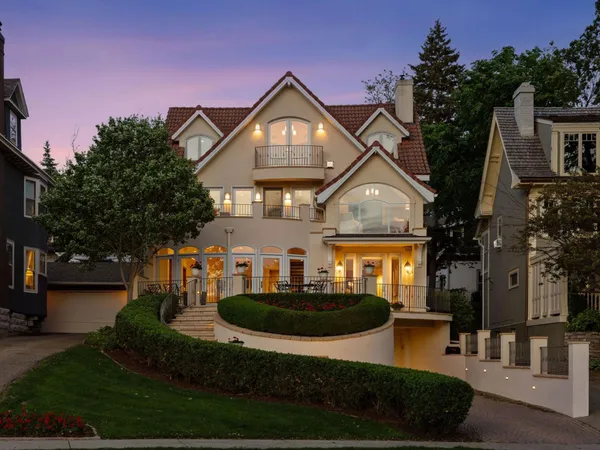 $2,175,000 | 2683 Lake Of The Isles Parkway East, Minneapolis, MN 55408