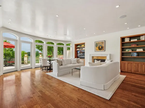 $2,175,000 | 2683 Lake Of The Isles Parkway East, Minneapolis, MN 55408