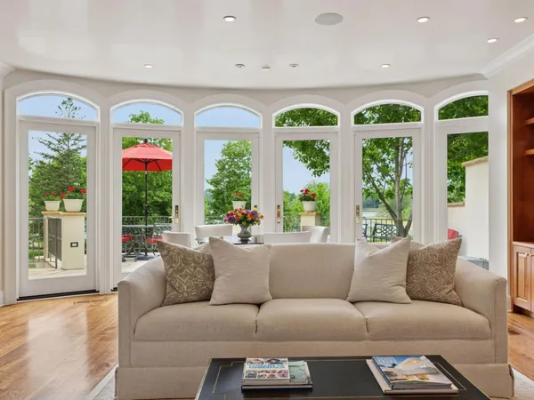 $2,175,000 | 2683 Lake Of The Isles Parkway East, Minneapolis, MN 55408