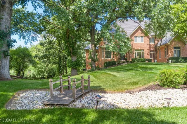 $1,450,000 | 47 South Wynstone Drive, North Barrington, IL 60010