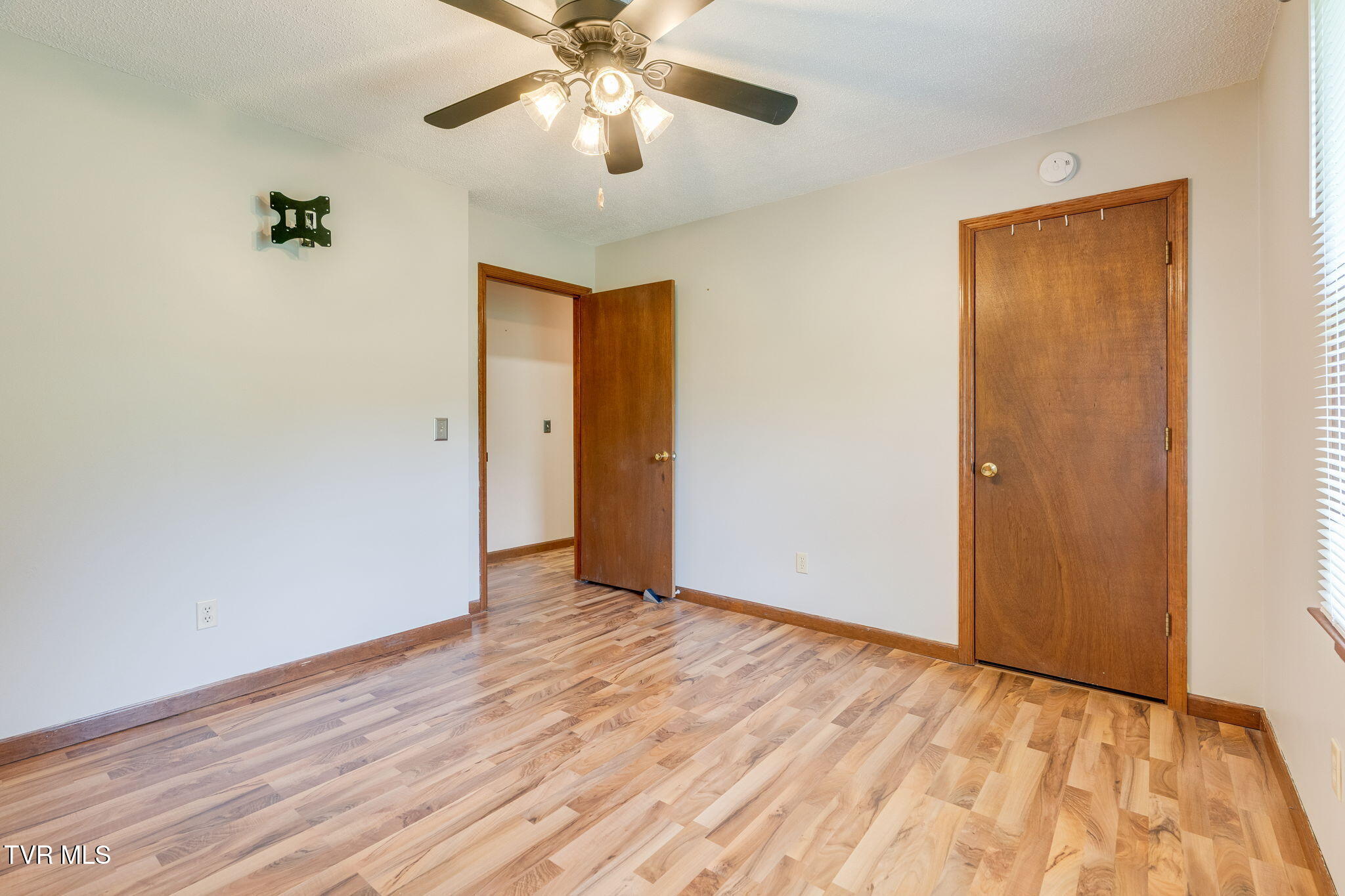 100 Ridge Cir Drive Fall Branch, TN 37656 - Photo 19 of 41 100 Ridge Circle Dr - 19