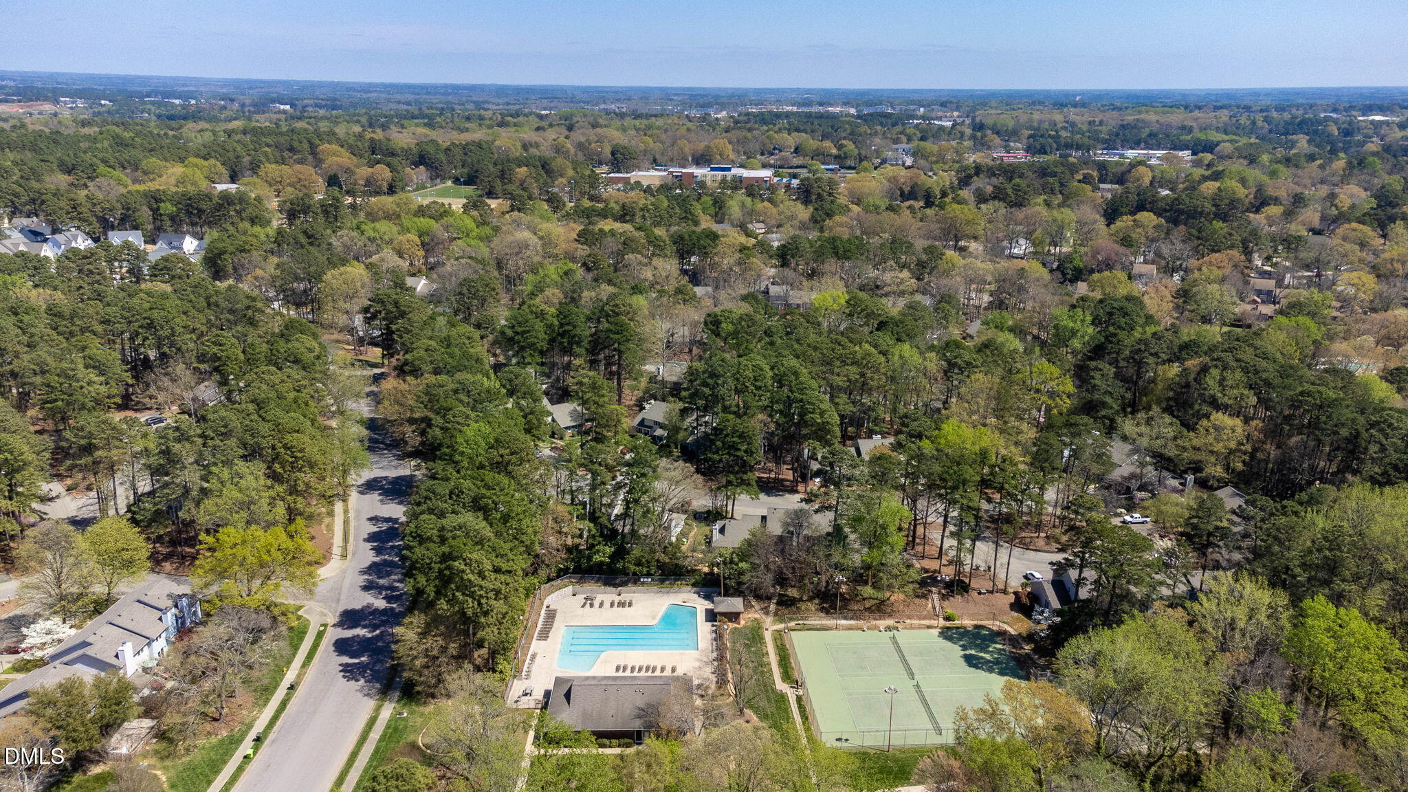 1524 Edgeside Court Raleigh, NC 27609 - Photo 37 of 43 Gallery Image 37