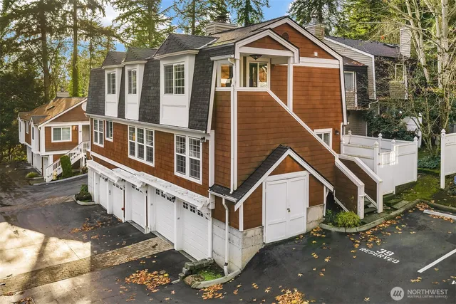 $999,000 | 3046 128th Avenue Southeast, Unit 30, Bellevue, WA 98005