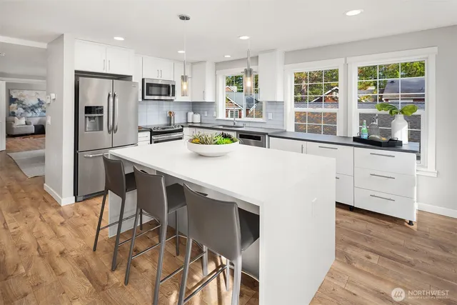 $999,000 | 3046 128th Avenue Southeast, Unit 30, Bellevue, WA 98005