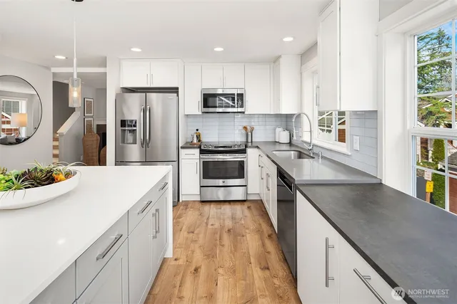 $999,000 | 3046 128th Avenue Southeast, Unit 30, Bellevue, WA 98005