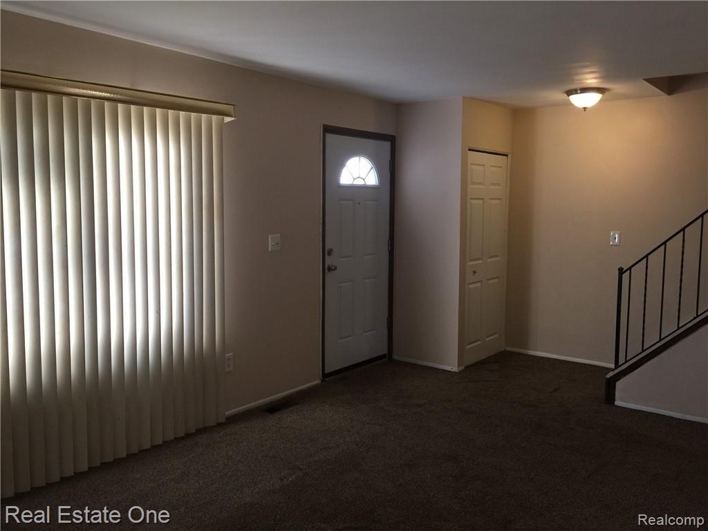 15100 West Nine Mile Road Oak Park, MI 48237 - Photo 5 of 21