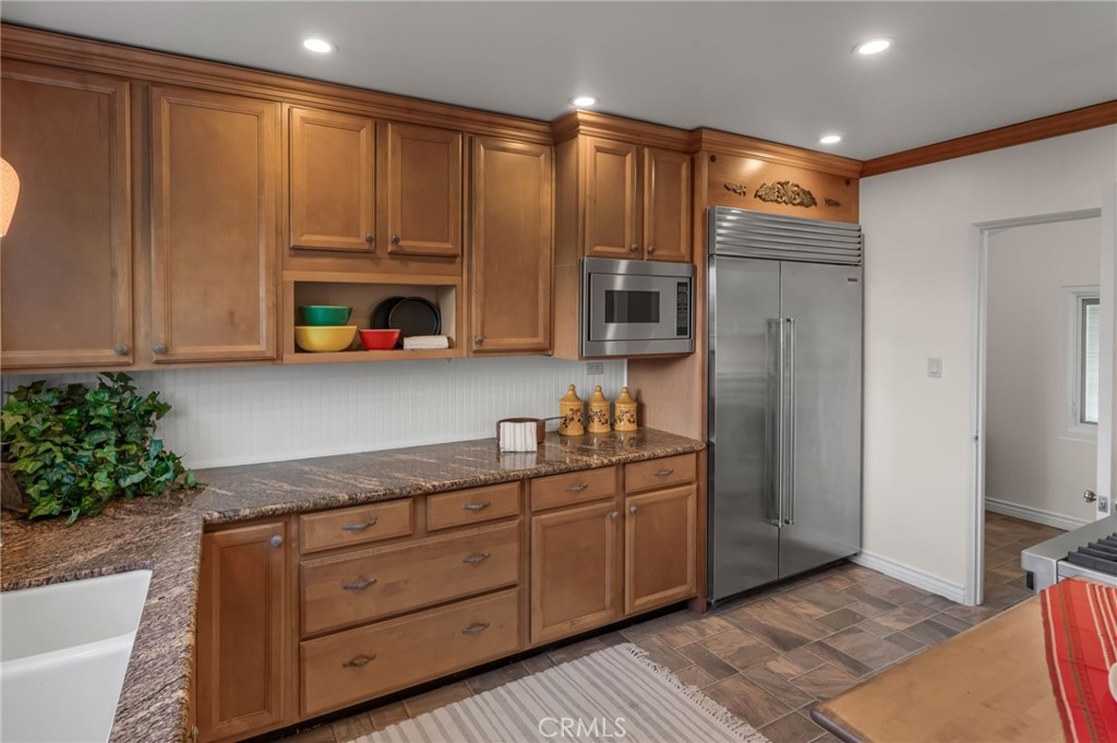 730 East Roosevelt Road Long Beach, CA 90807 - Photo 32 of 80