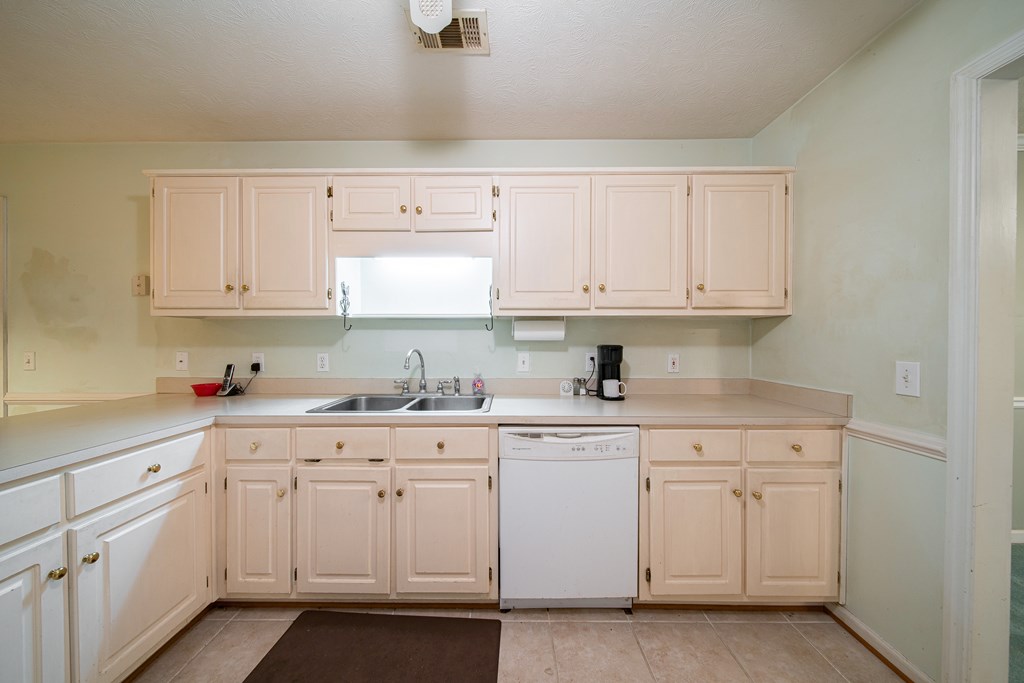 1380 Plantation Creek Road Fortson, GA 31808 - Photo 15 of 45 Kitchen