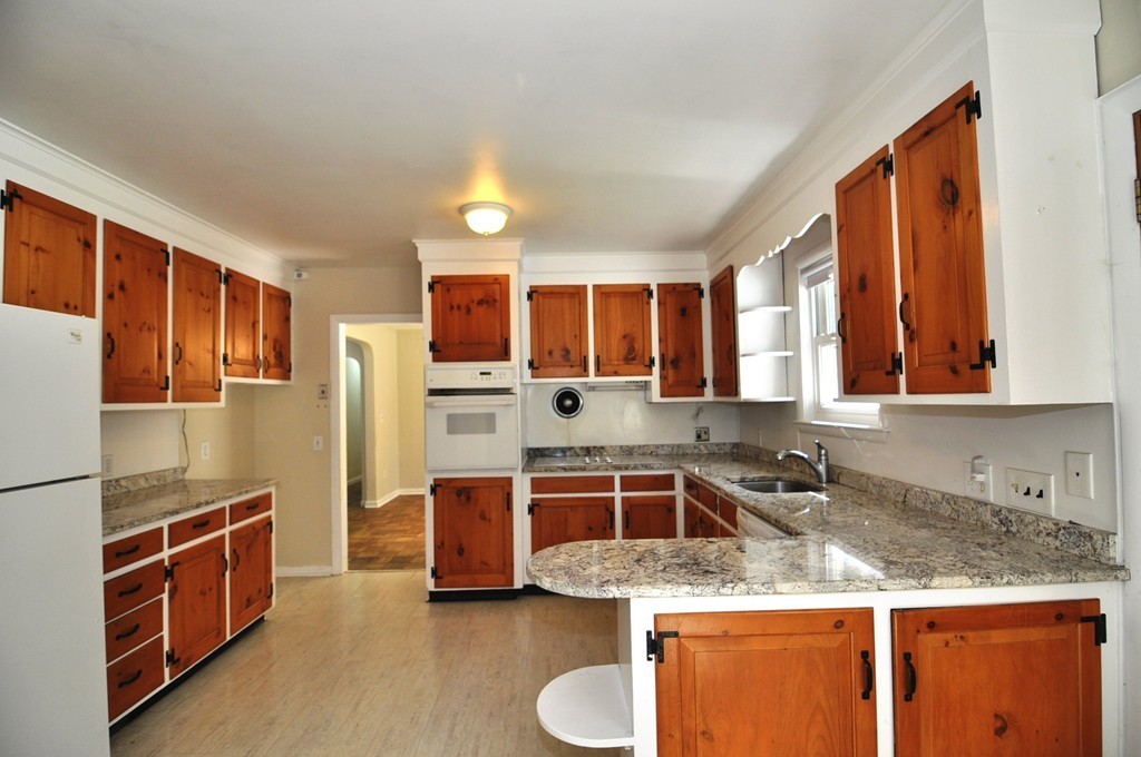 60 Commerford Road Concord, MA 01742 - Photo 7 of 20 Gallery Image 7