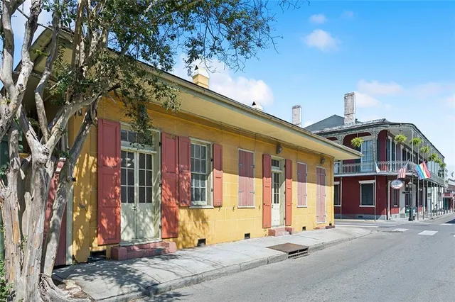 $1,375 | 1002 St Peter, Unit A, New Orleans, LA 70116