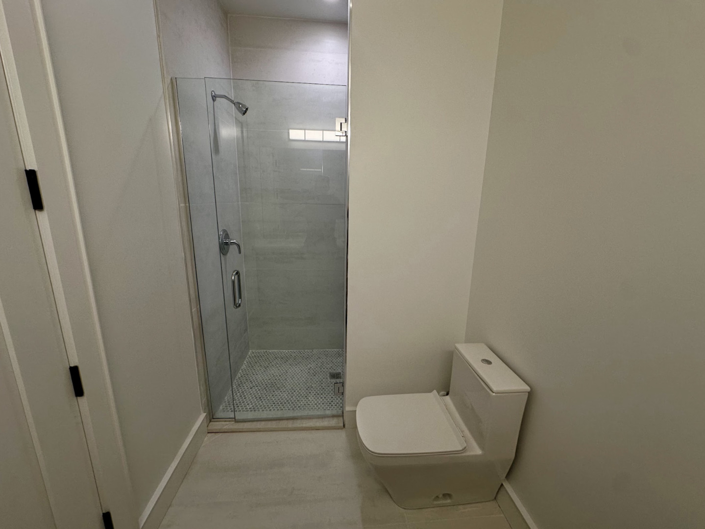 4243 North Damen Avenue, Unit 1R Chicago, IL 60618 - Photo 14 of 38 a bathroom with a toilet and sink