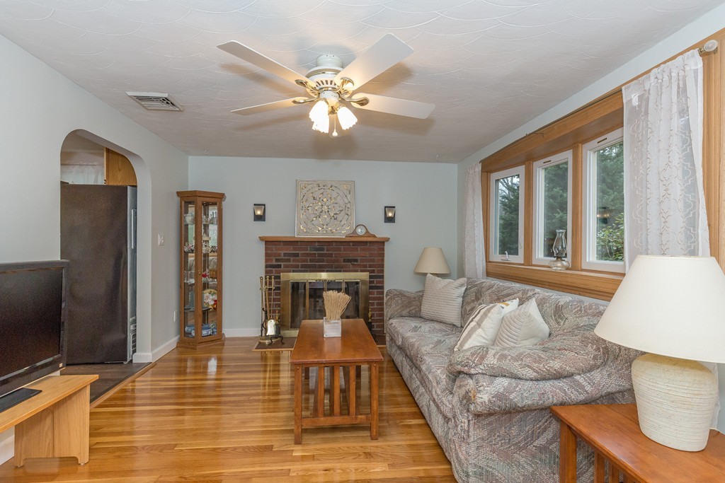 75 Nashua Road Billerica, MA 01862 - Photo 6 of 21 Gallery Image 6