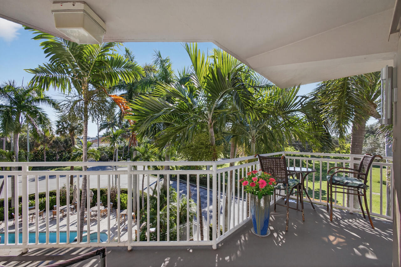 129 South Golfview Road, Unit 7 Lake Worth Beach, FL 33460 - Photo 6 of 79 5D1A7926
