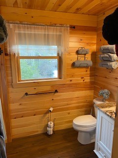 162 Indian Trail Glocester, RI 02814 - Photo 15 of 21 Full Bath with Tub and shower.