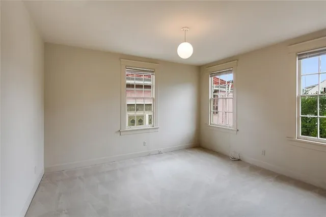 $4,200 | 5512 St Charles Avenue, New Orleans, LA 70115