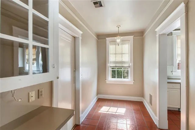 $4,200 | 5512 St Charles Avenue, New Orleans, LA 70115