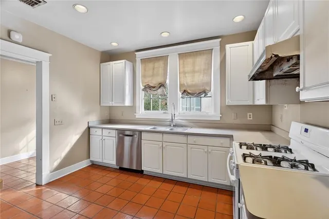 $4,200 | 5512 St Charles Avenue, New Orleans, LA 70115